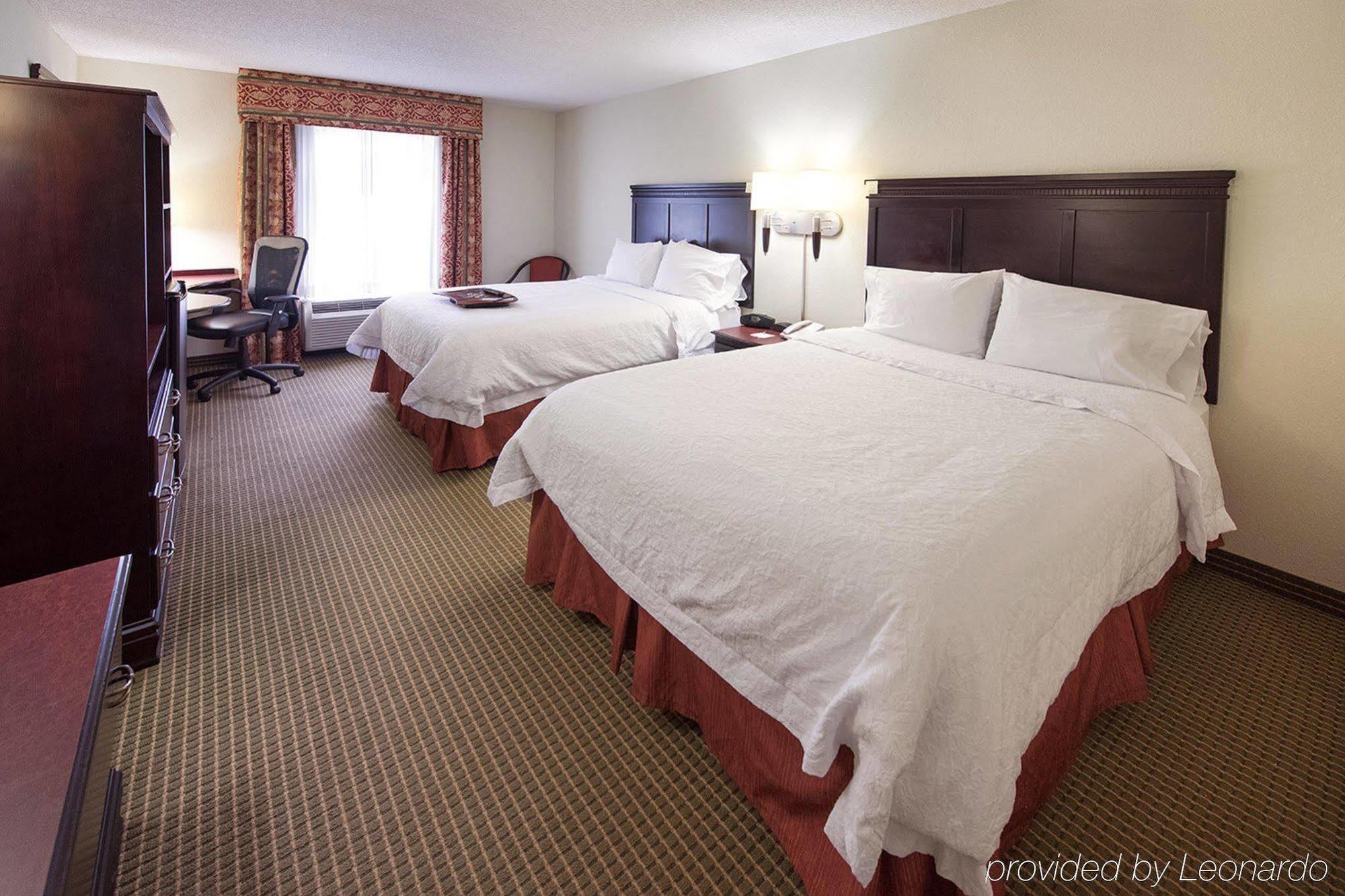 Hampton Inn Фейєттвілл Екстер'єр фото