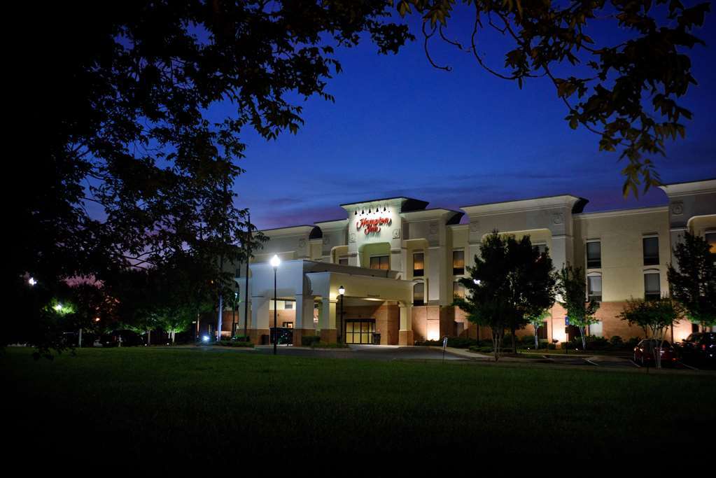 Hampton Inn Фейєттвілл Екстер'єр фото