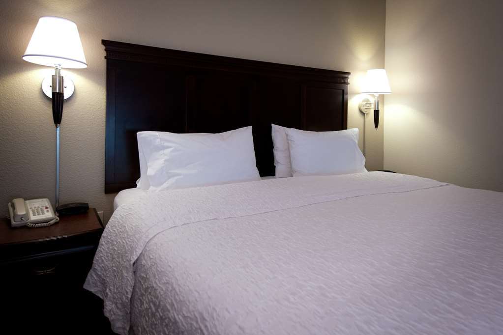 Hampton Inn Фейєттвілл Номер фото