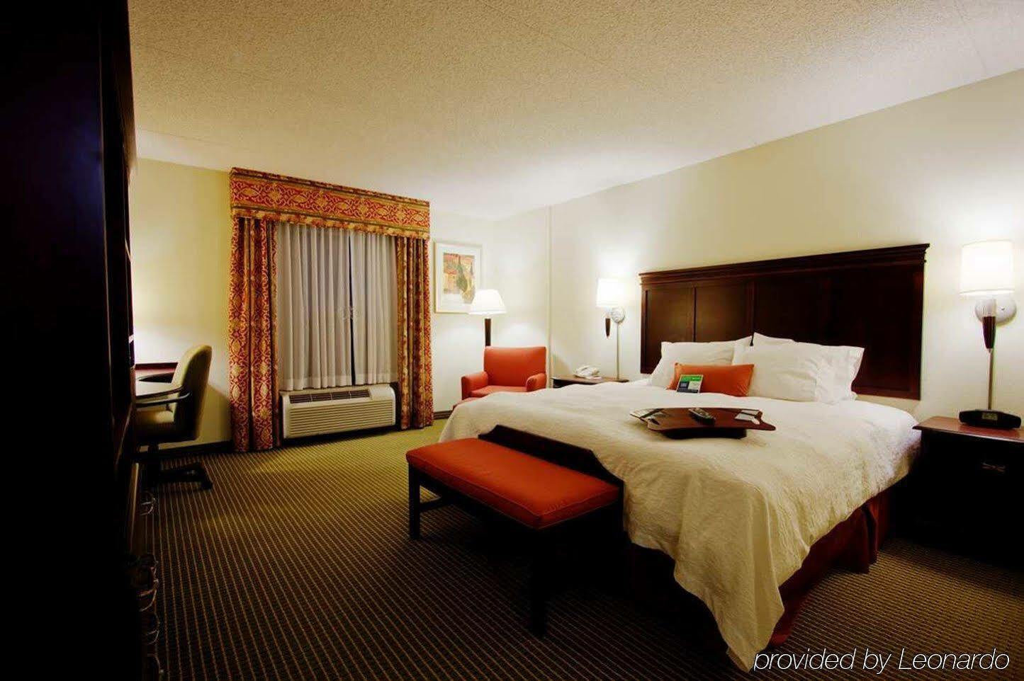 Hampton Inn Фейєттвілл Екстер'єр фото